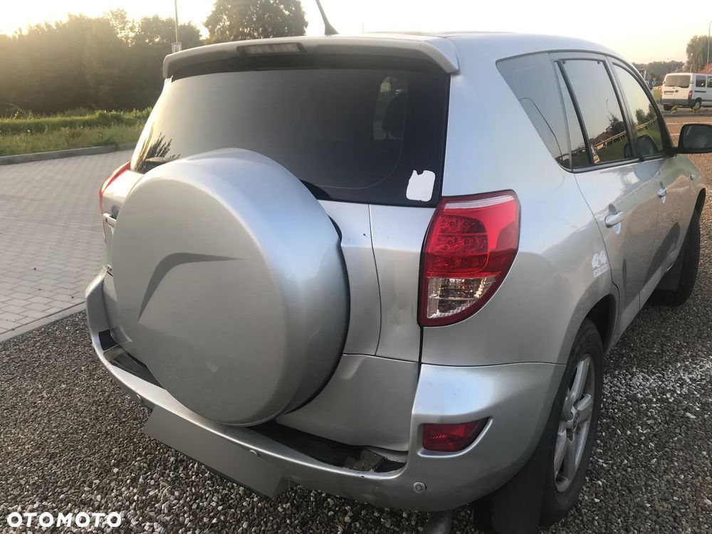 Toyota RAV4 2.2 D-4D 4x4 - 3