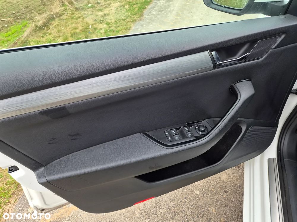 Skoda Superb 1.6 TDI Ambition DSG - 31