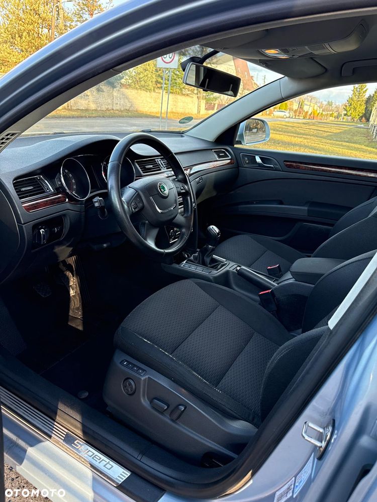 Skoda Superb 2.0 TDI Platinum - 13