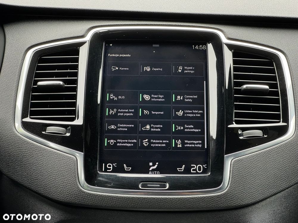 Volvo XC 90 D5 SCR AWD R-Design 7os - 32