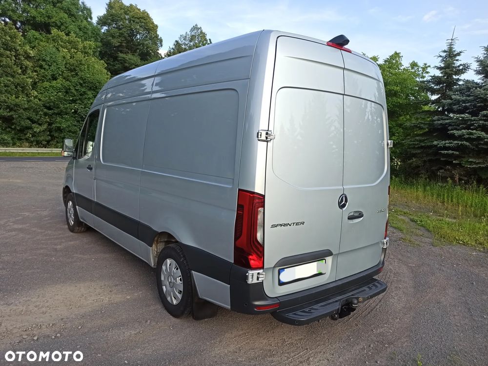 Mercedes-Benz SPRINTER 316CDI 2020R L2H2 AUTOMAT KAMERA 360° KLIMATRONIC TEMPOMAT LEDY KEYLESS GO HAK WEBASTO ŁADNY ZADBANY - 3