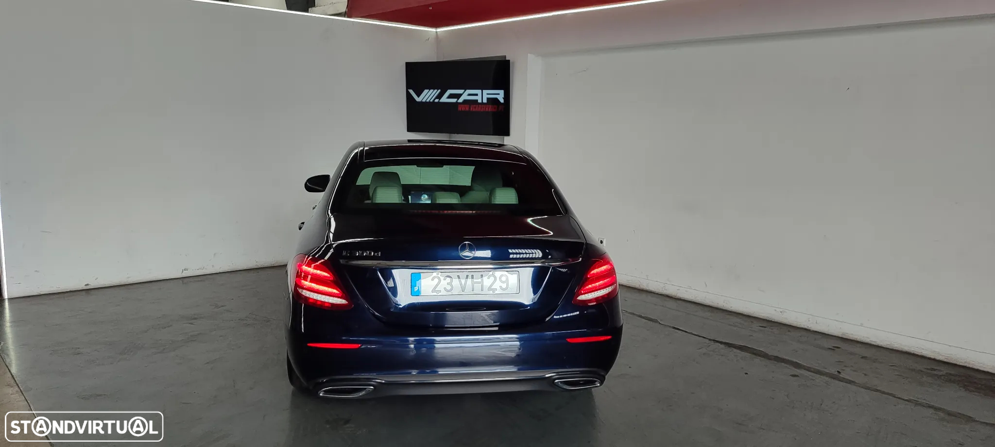Mercedes-Benz E 300 - 5