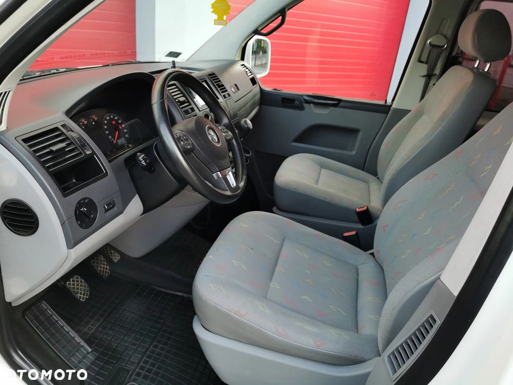 Volkswagen Transporter - 8