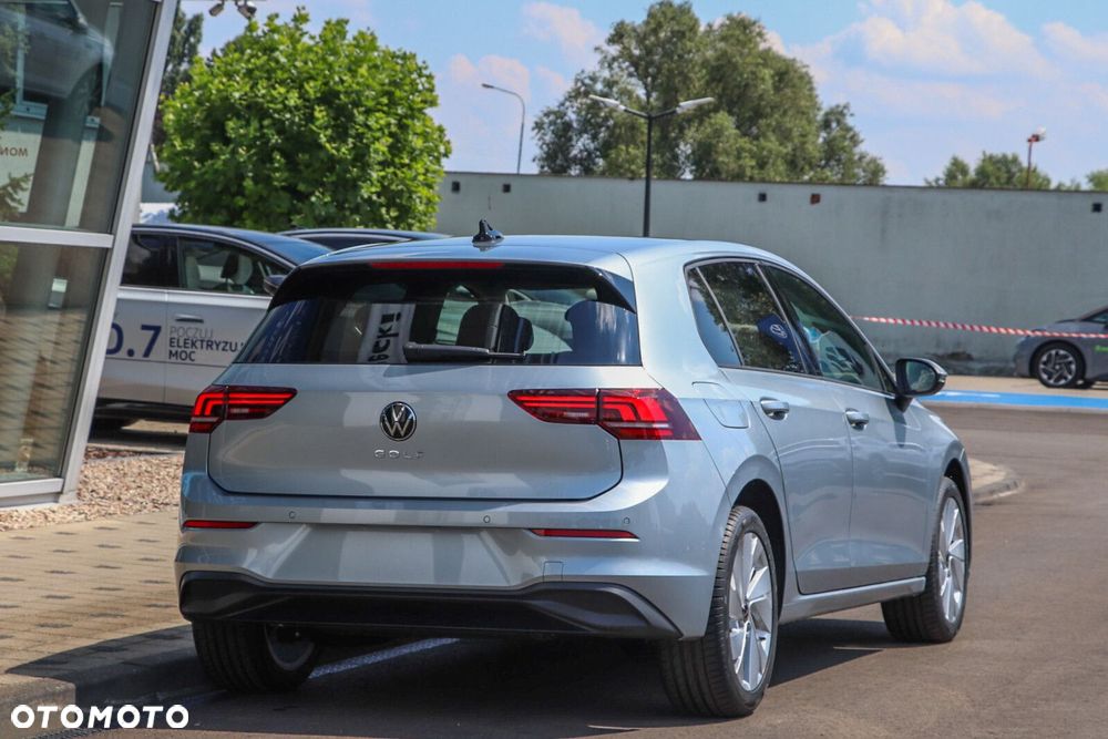 Volkswagen Golf - 5