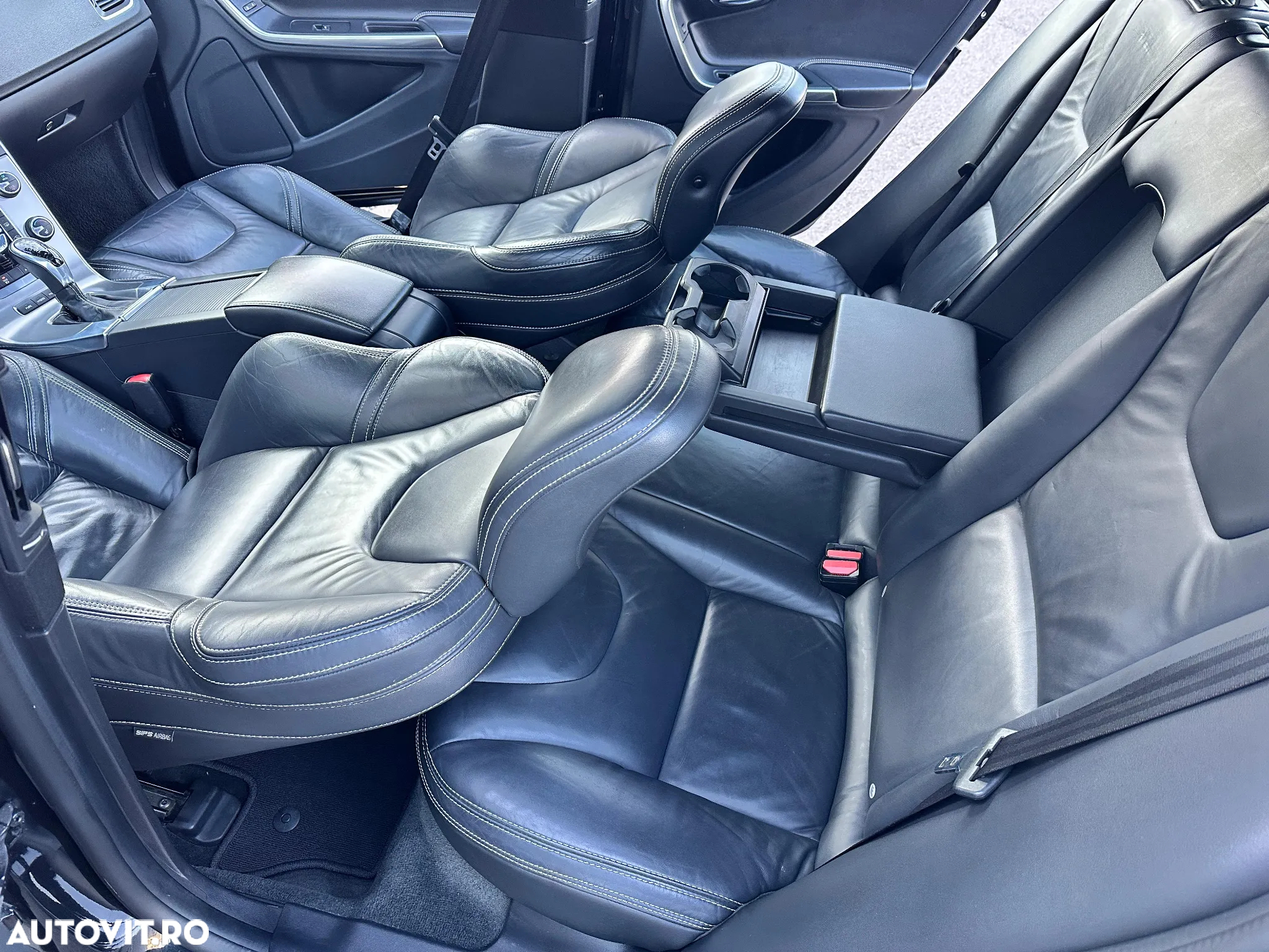 Volvo V60 D6 Plug-In-Hybrid AWD Geartronic Summum - 9