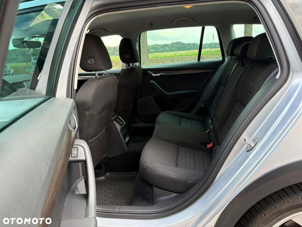 Skoda Octavia 2.0 TDI (Green tec) 4x4 Ambition - 26