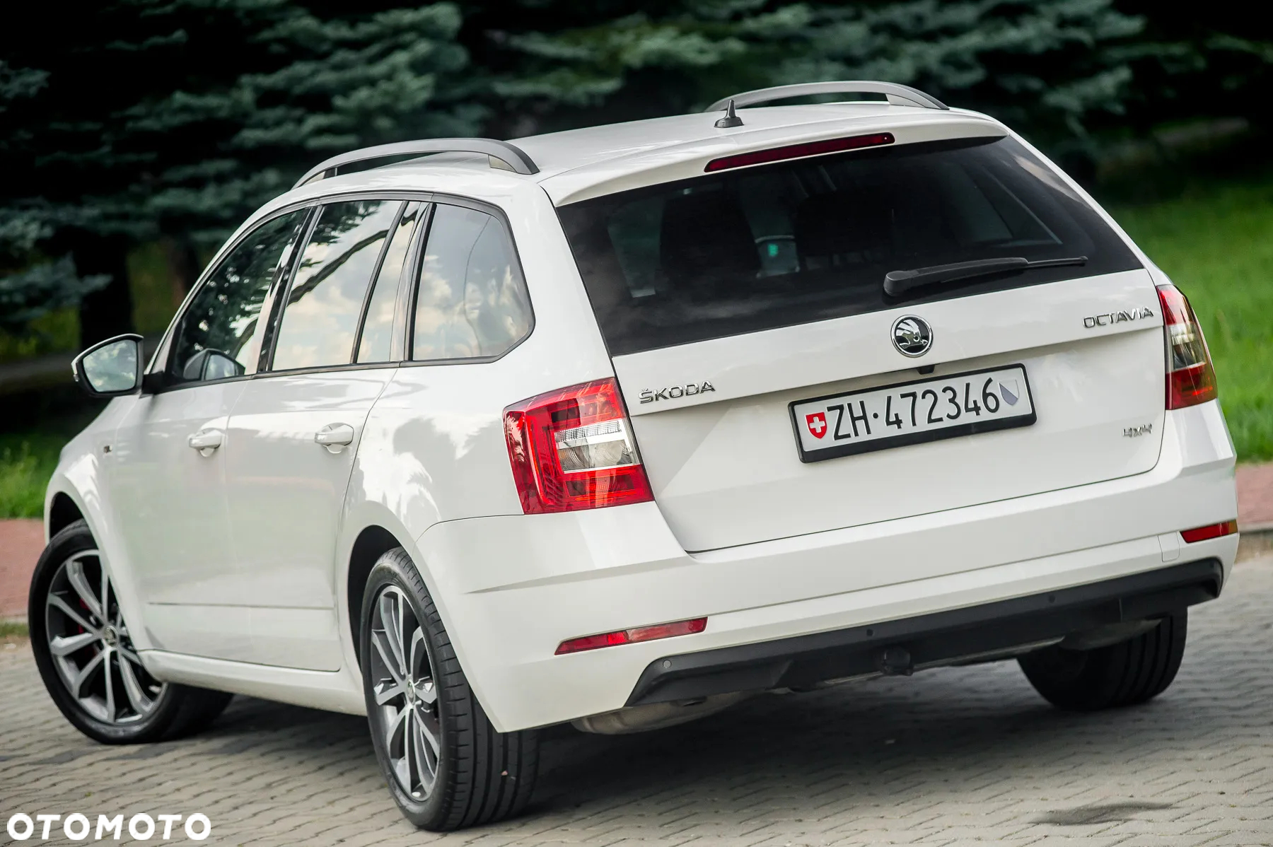 Skoda Octavia Combi 2.0 TSI 4x4 DSG Soleil - 8