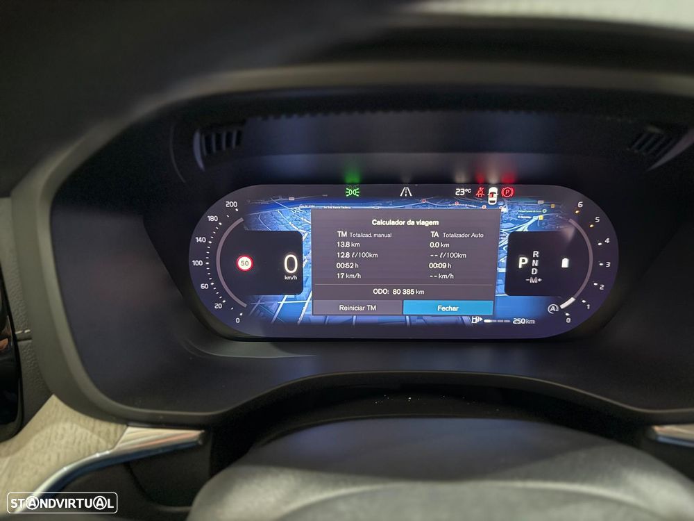Volvo XC 60 2.0 B4 Plus Bright - 39