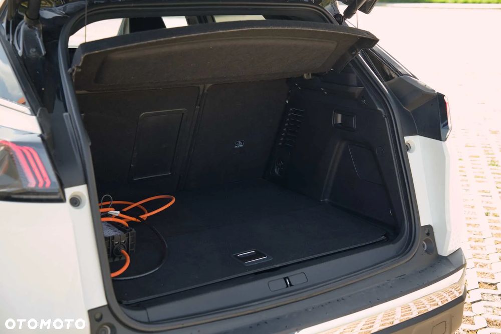 Peugeot 3008 1.6 PureTech Hybrid4 PHEV GT S&S EAT8 - 34