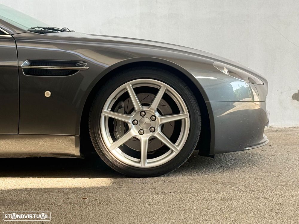 Aston Martin Vantage Coupe V8 - 5