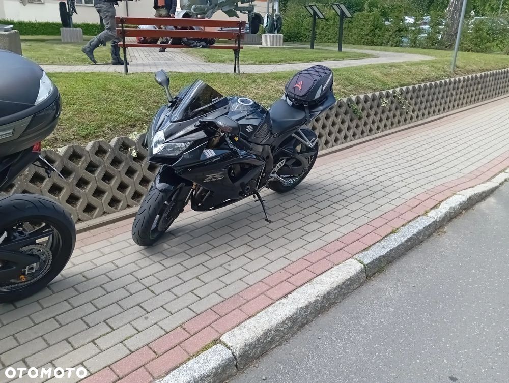 Suzuki GSX-R - 4