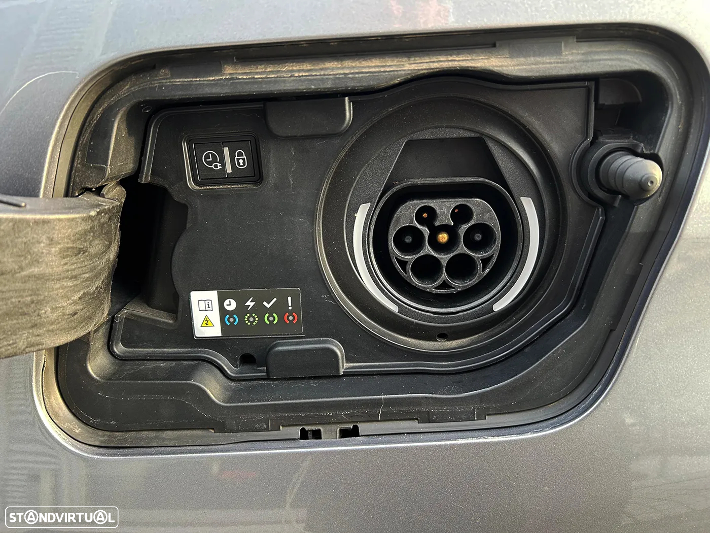 Peugeot 3008 1.6 Hybrid4 Allure Pack e-EAT8 - 51