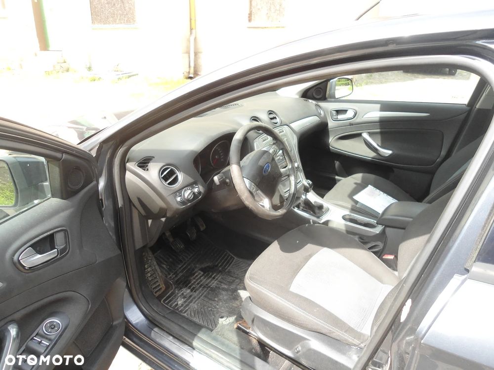 Ford Mondeo 2.0 TDCi Ghia - 7
