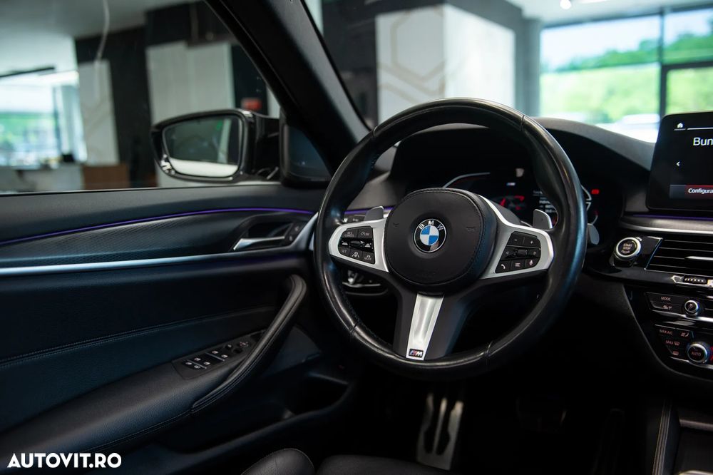 BMW Seria 5 530d xDrive AT MHEV - 28