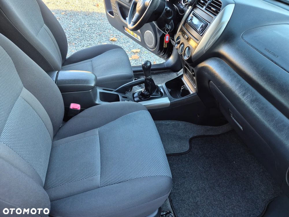 Toyota RAV4 1.8 VVT-i Luna 2WD - 25