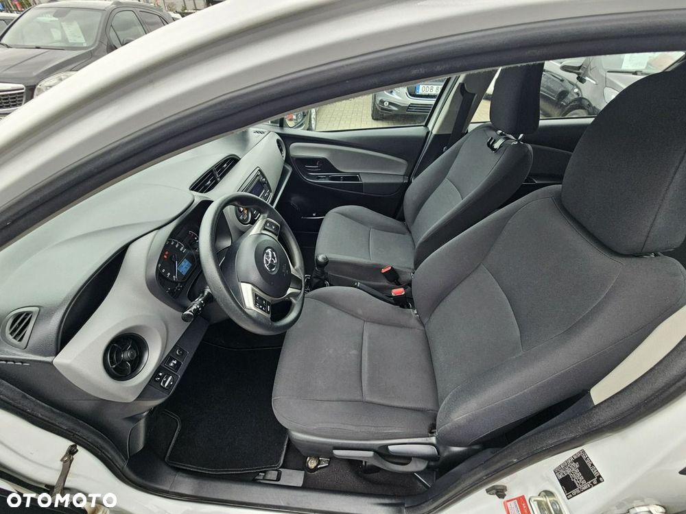 Toyota Yaris - 22