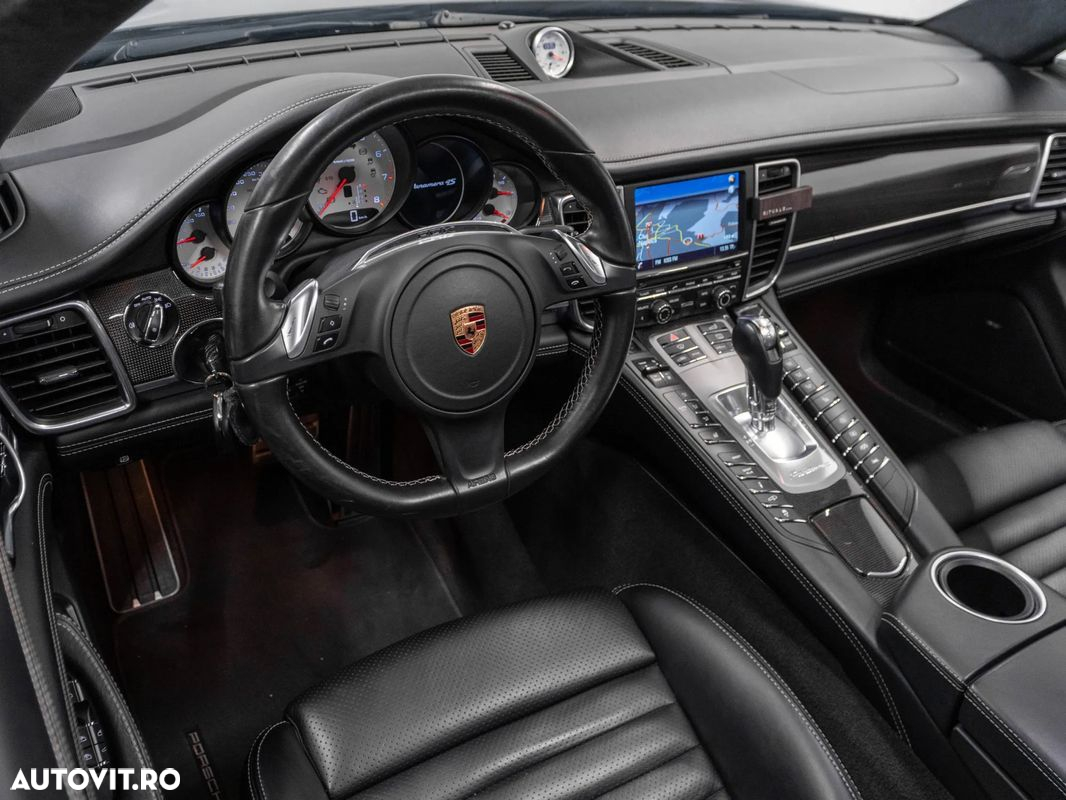 Porsche Panamera - 11