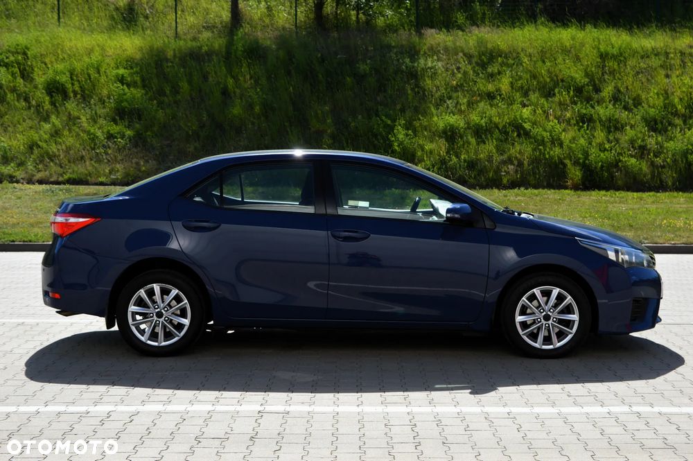 Toyota Corolla 1.6 Premium - 19