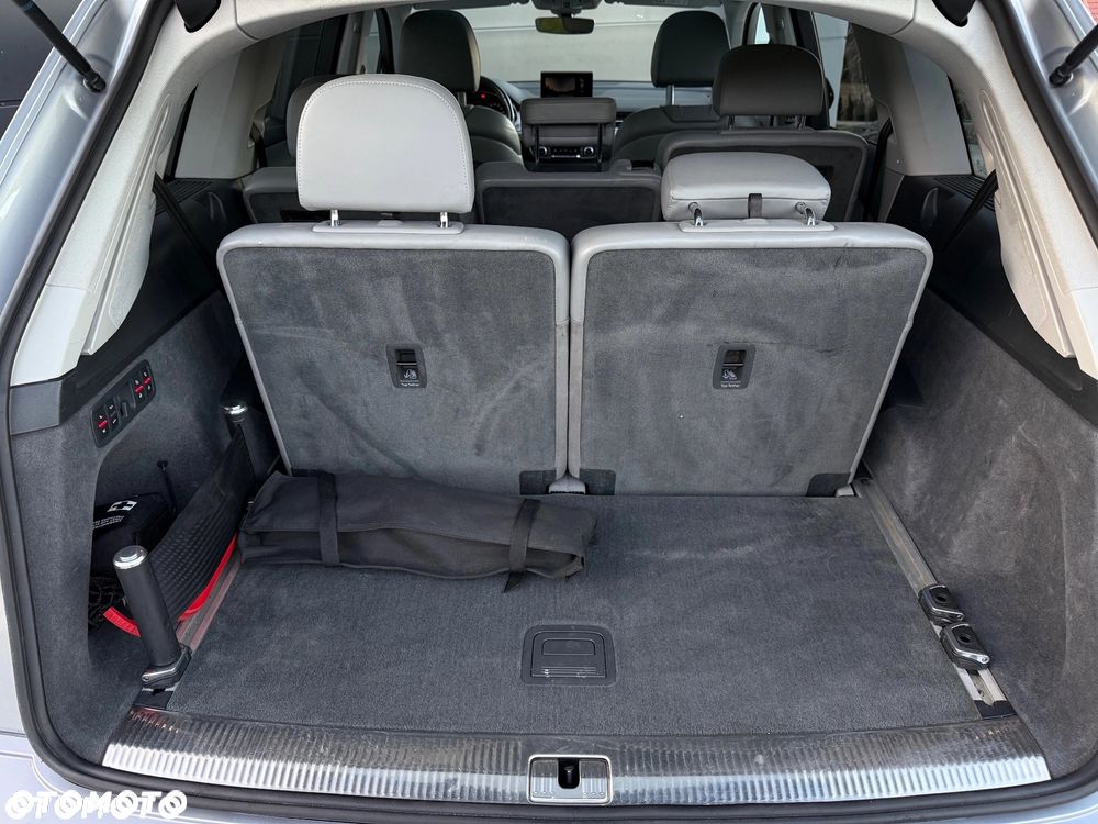 Audi Q7 - 9