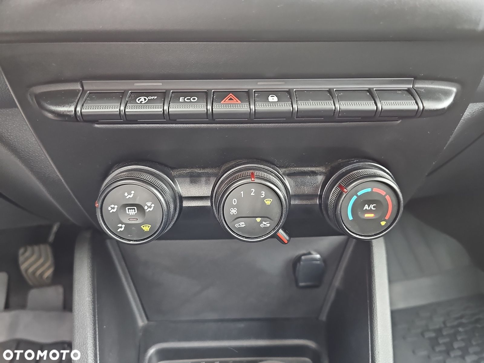 Dacia Duster 1.0 TCe Essential - 16