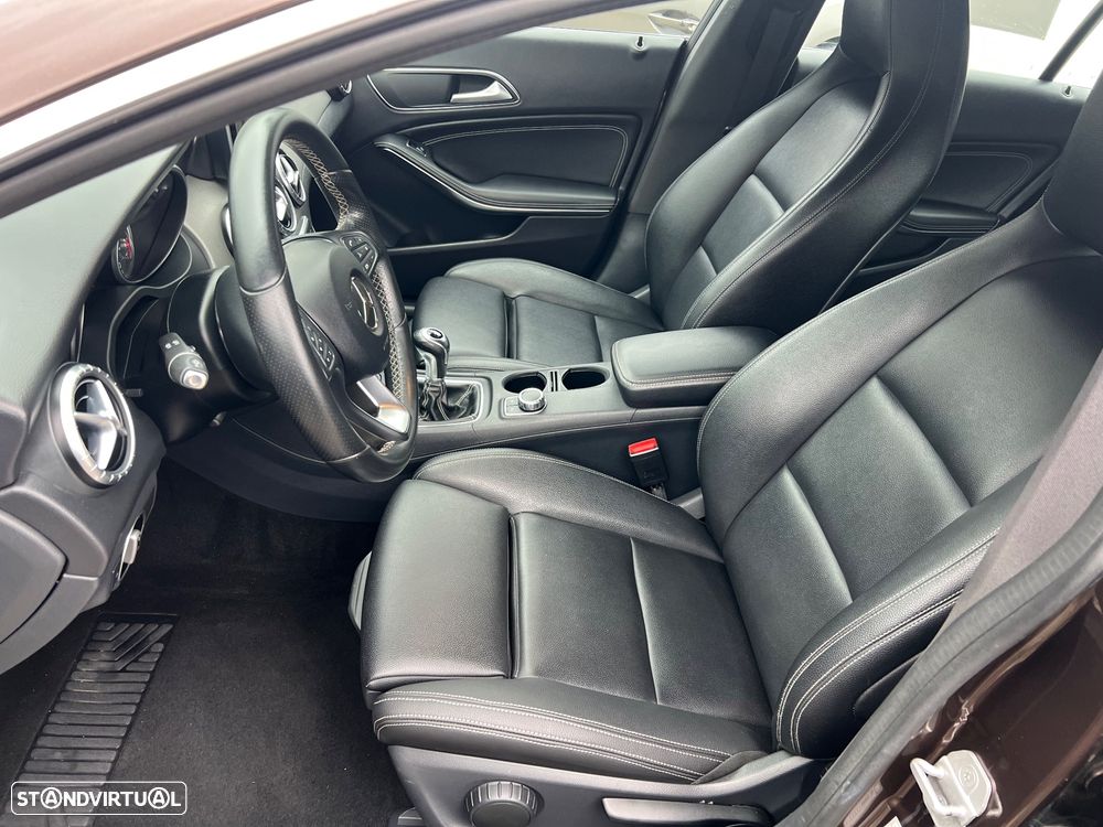 Mercedes-Benz CLA 180 d Shooting Brake Urban - 4