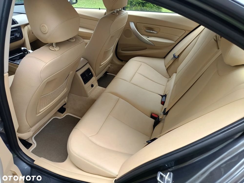 BMW Seria 3 320d DPF Edition Exclusive - 13