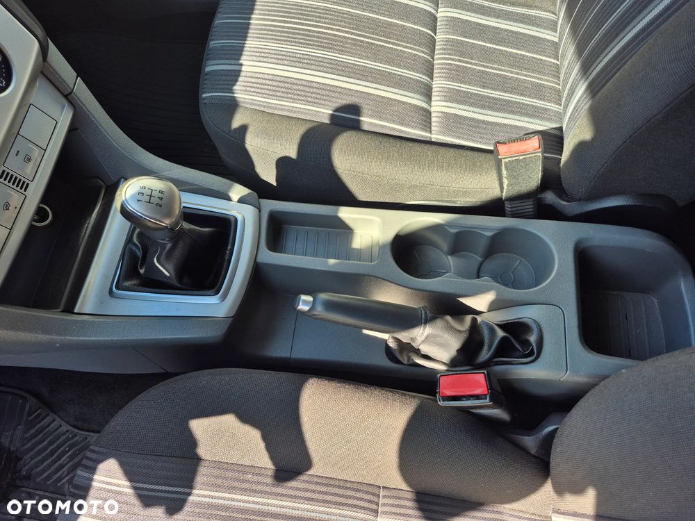 Ford Focus 1.6 16V Sport - 12