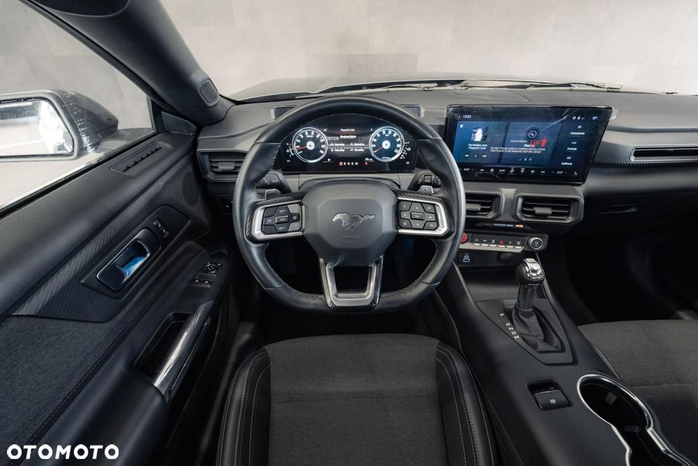 Ford Mustang - 11