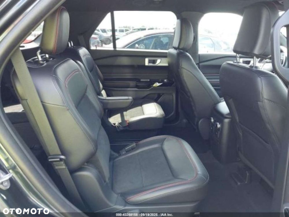 Ford Explorer - 14