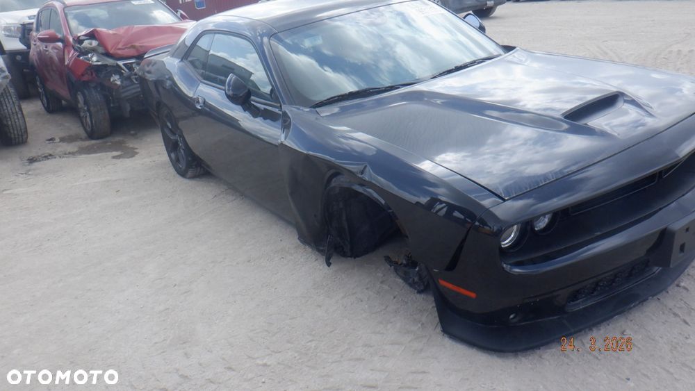 Dodge Challenger - 3