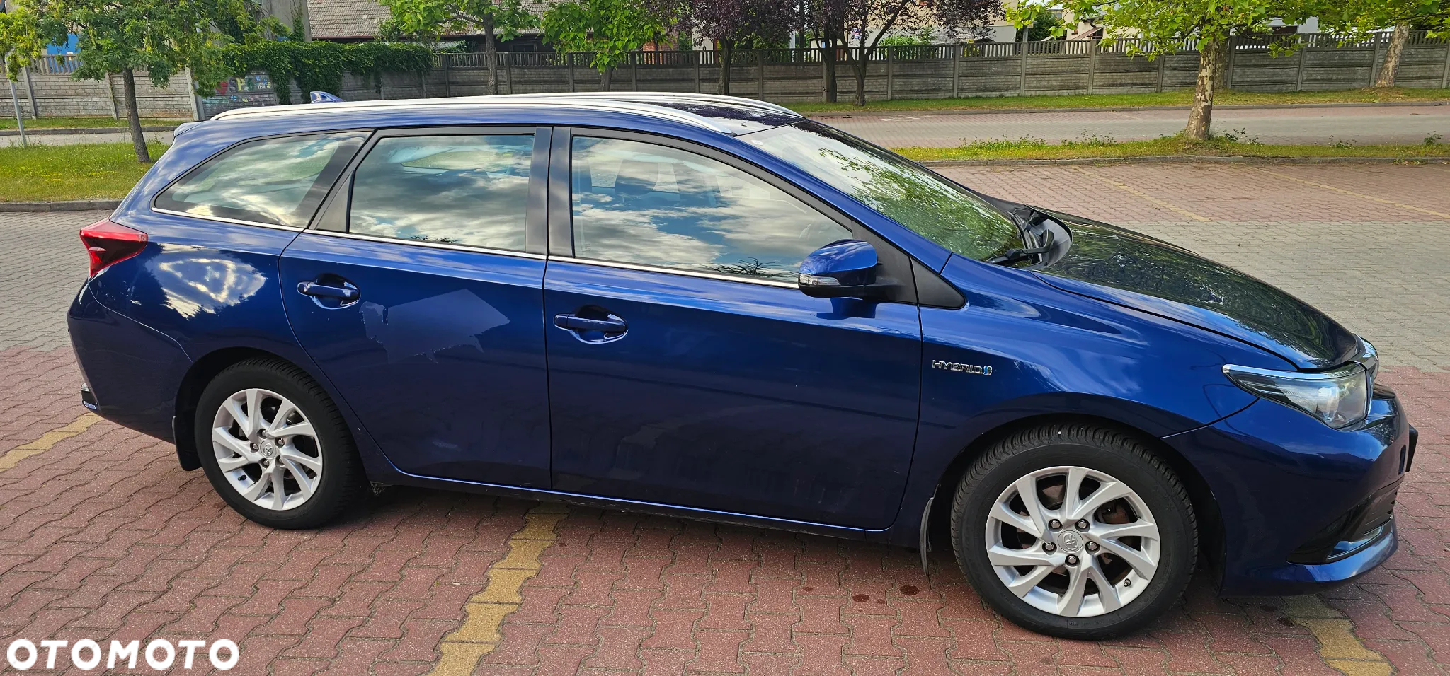 Toyota Auris Hybrid 135 Prestige - 2