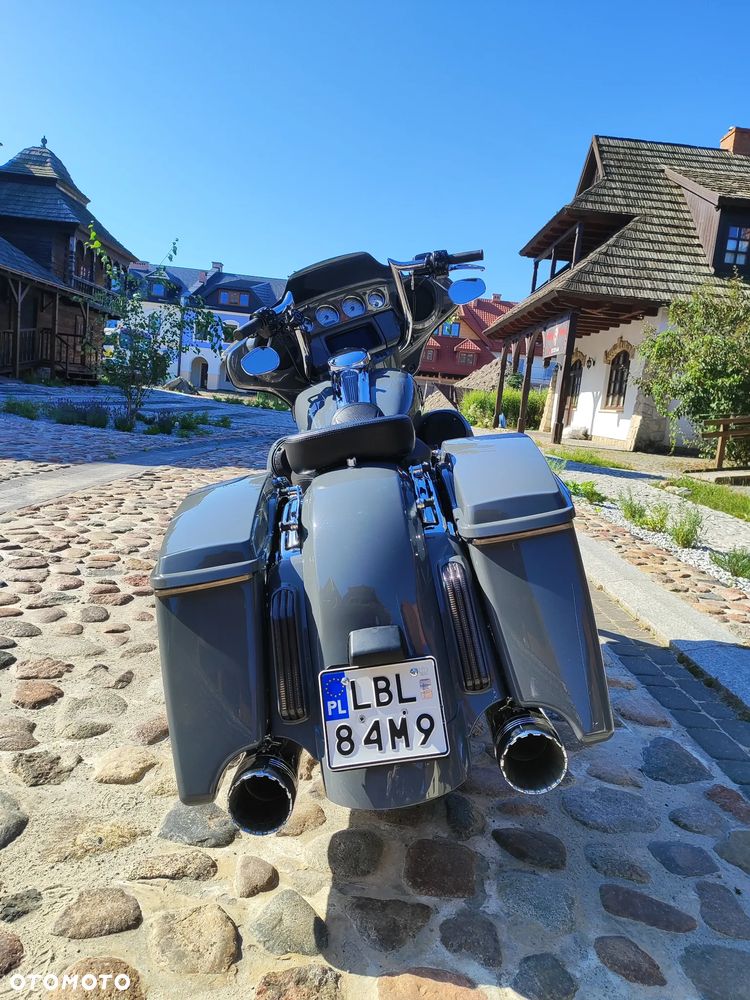 Harley-Davidson Touring Street Glide - 11