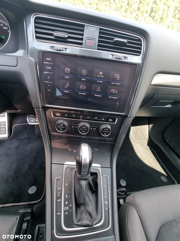Volkswagen Golf - 15
