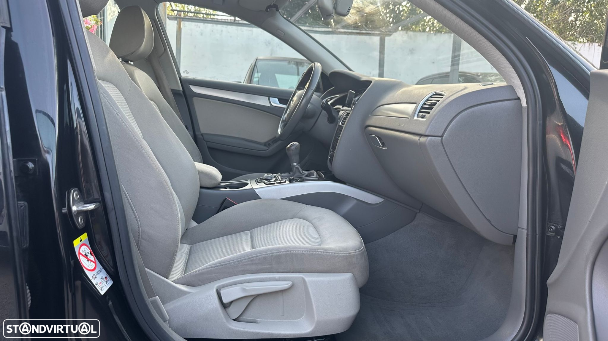 Audi A4 Avant 2.0 TDI Advance - 10