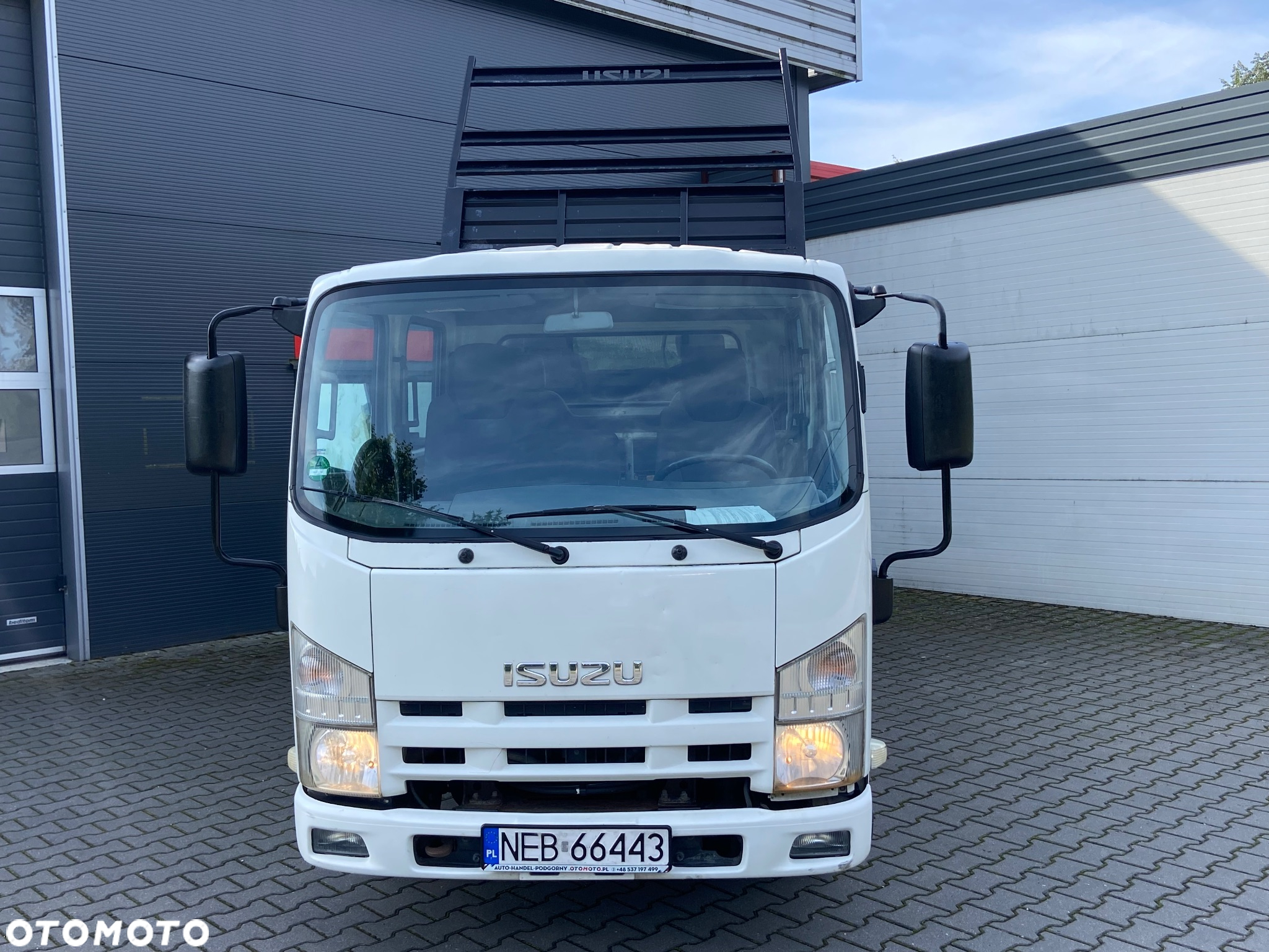 Mitsubishi Fuso - 7