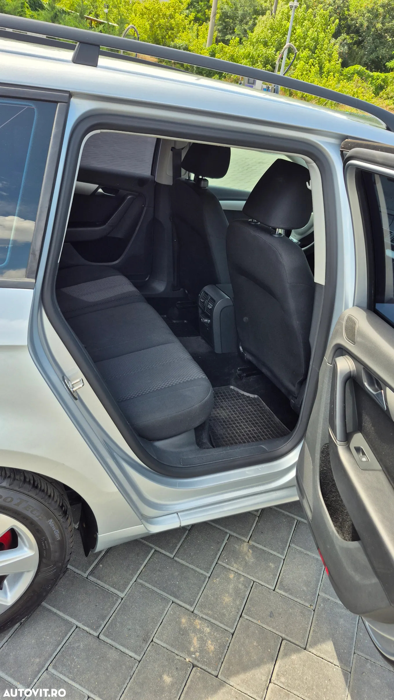 Volkswagen Passat Variant 1.6 TDI BlueMotion Technology Comfortline - 19