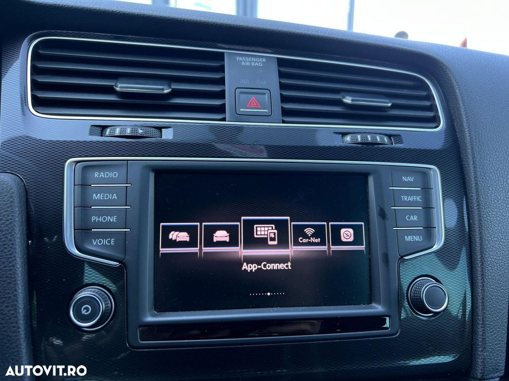 Volkswagen Golf - 17