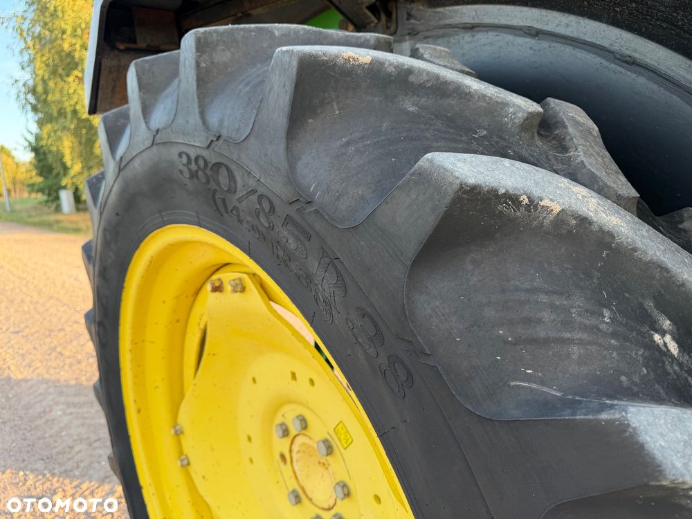 John Deere 6110 SE - 6