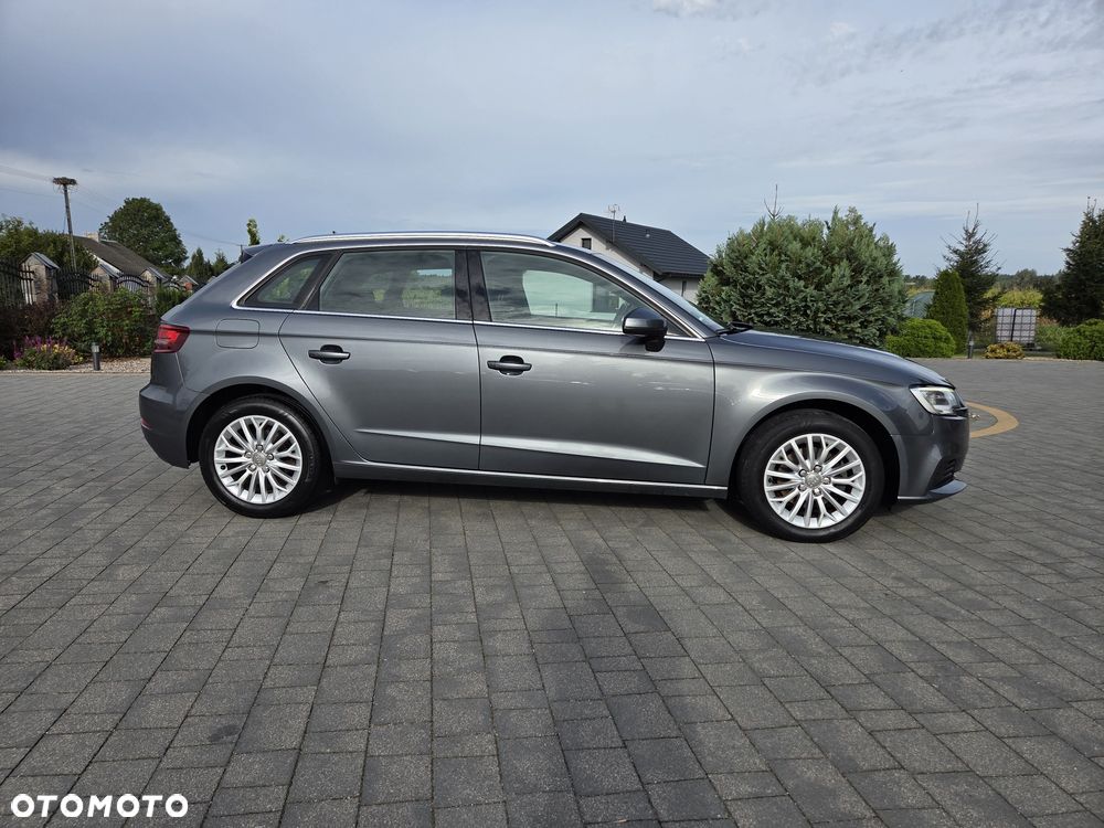Audi A3 Sportback - 3