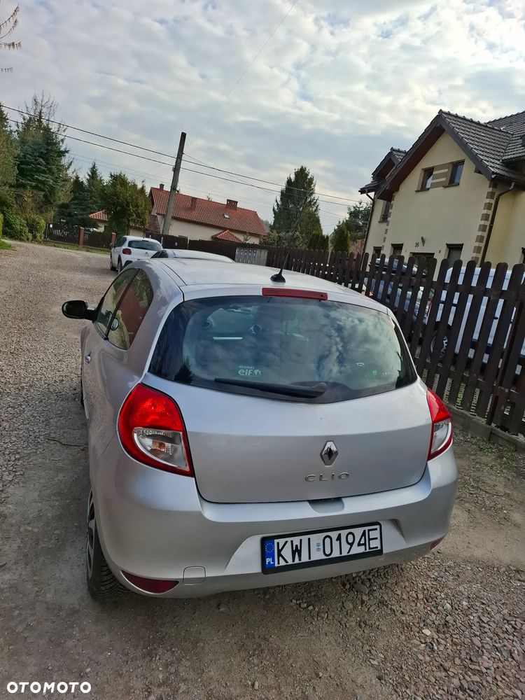 Renault Clio 1.5 dCi Dynamique - 9