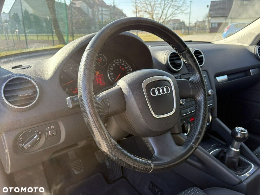 Audi A3 3-drzwiowe 1.8 TFSI Ambition - 20