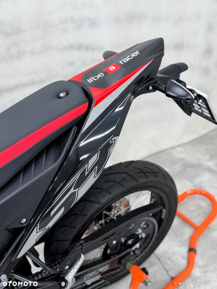 Aprilia SX - 6