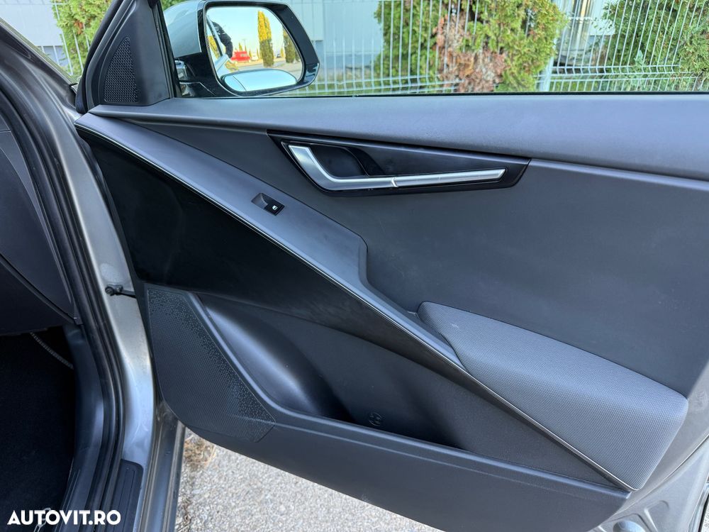 Kia Niro 1.6 GDI HEV 2WD OPF Aut. Vision - 17