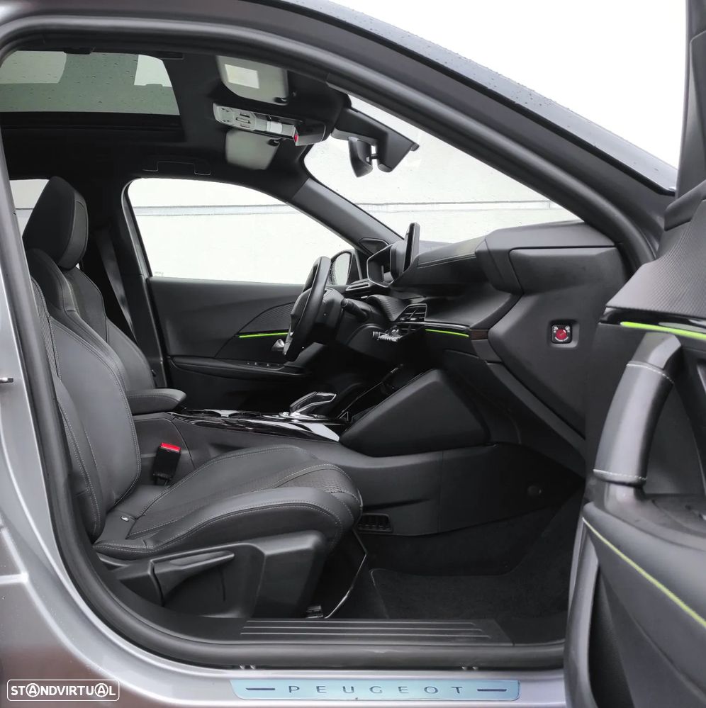 Peugeot e-2008 GT - 26