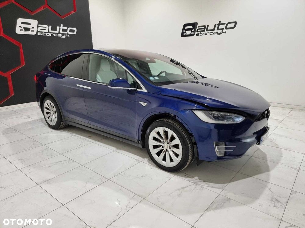 Tesla Model X - 1