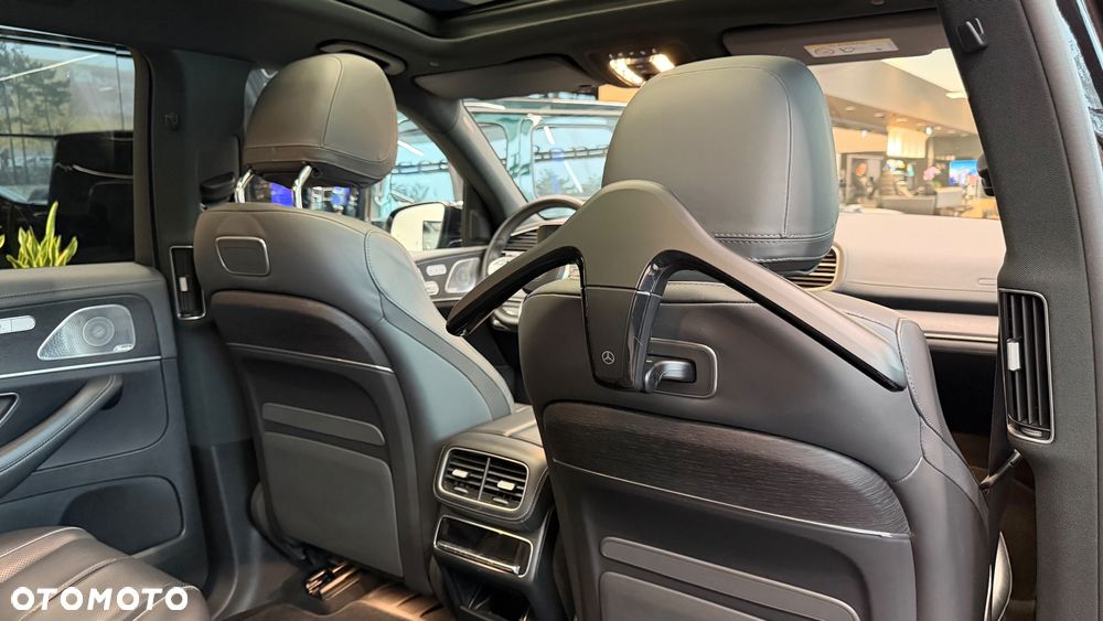 Mercedes-Benz GLS - 13