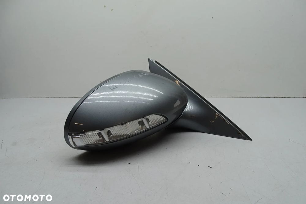 MERCEDES S KLASA W221 Lusterko Prawe 8+9 PIN Kolor C370 - 1