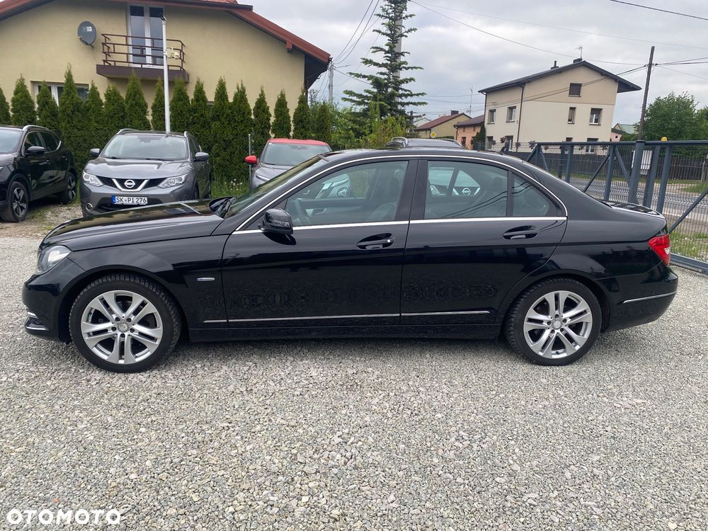 Mercedes-Benz Klasa C 180 CGI Automatik BlueEFFICIENCY Avantgarde - 15