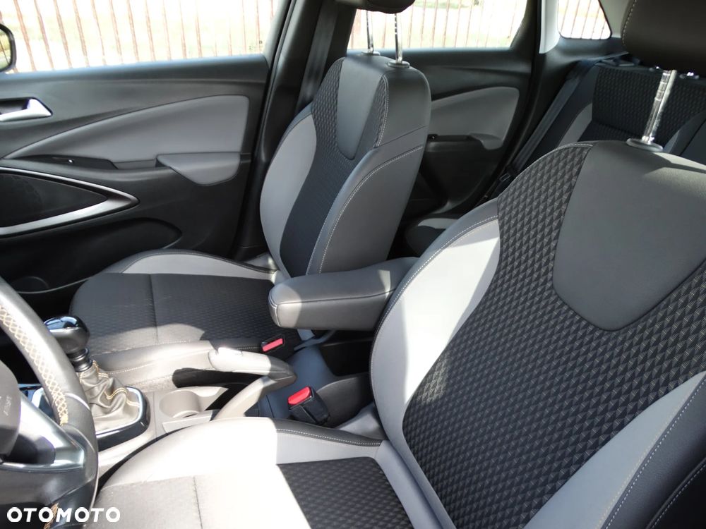 Opel Crossland X - 11