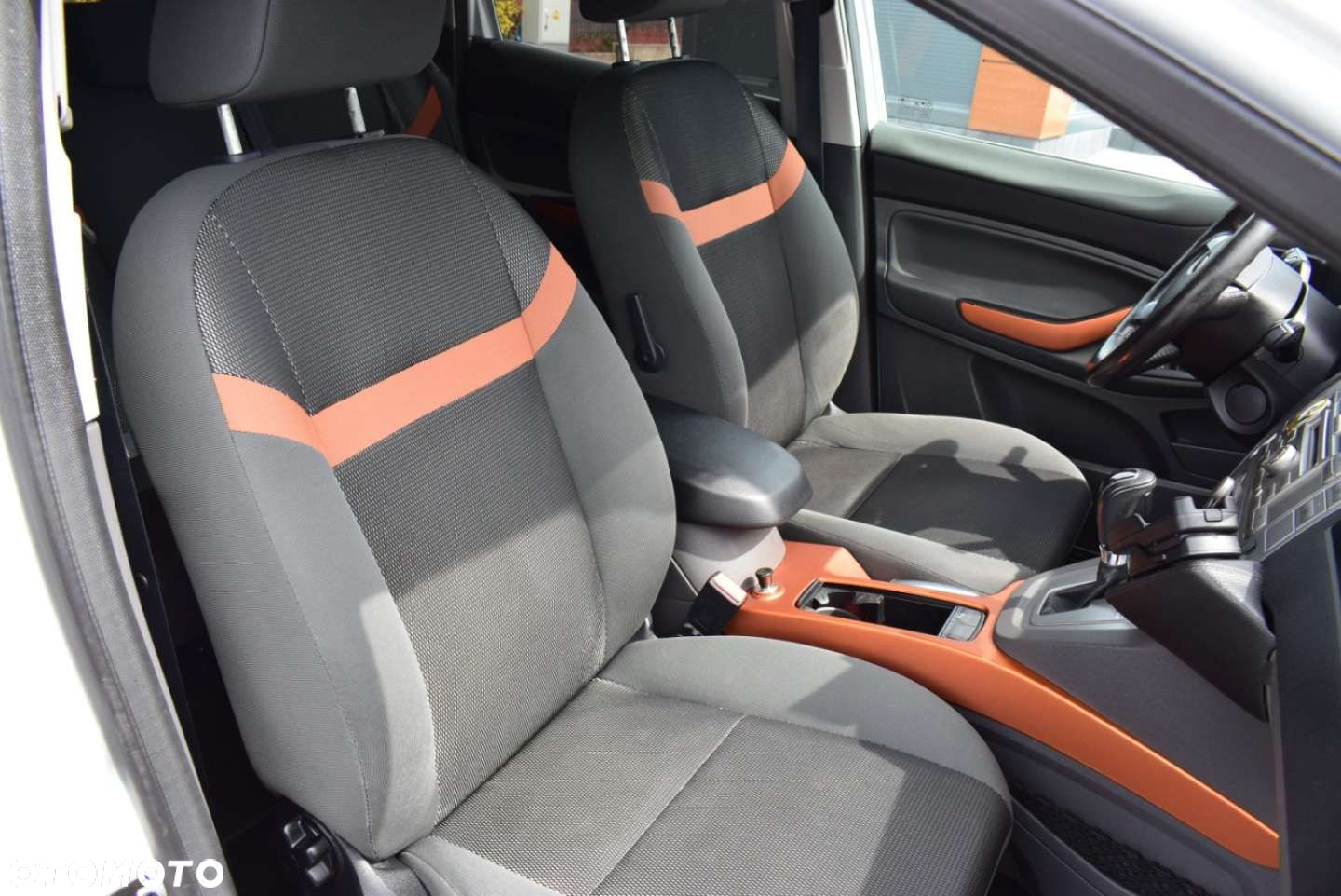 Ford Kuga - 25